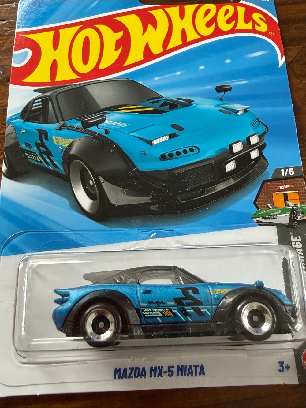 Hot Wheels Mazda MX-5 Miata Toy Car — HW Dream garage